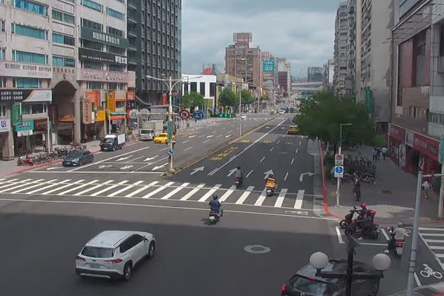 349-南京東-三民路口