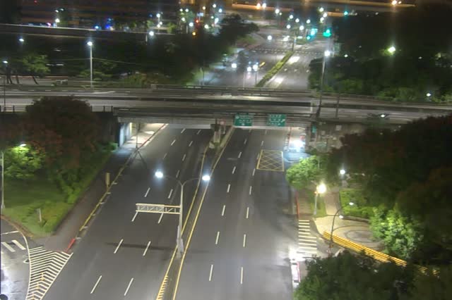 350-成功-內湖交流道路口