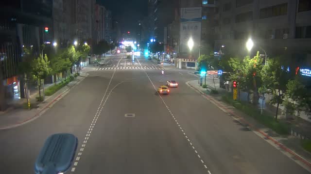 351-南京-光復路口