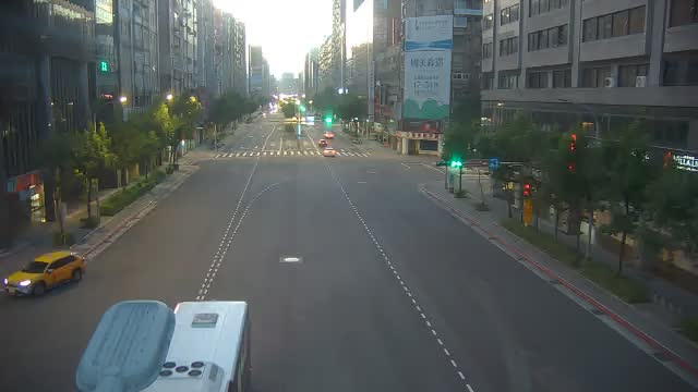 351-南京-光復路口