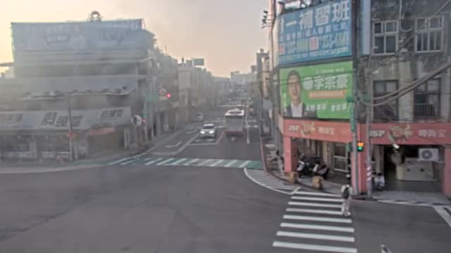萬壽路山鶯路口(龜山工業區 牌樓前號誌桿)
