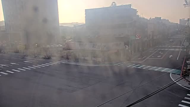 萬壽路與山鶯路(18米桿)