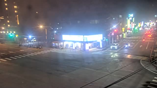 萬壽路與山鶯路(18米桿)