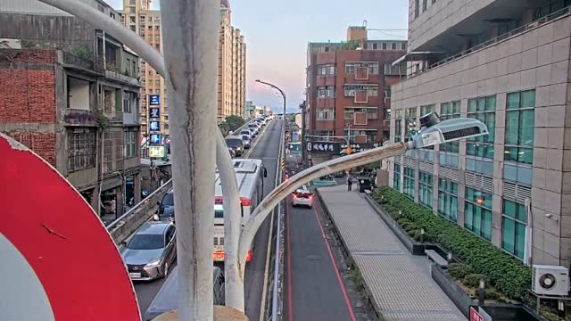 民族路復興路口(橋上門架號誌桿)
