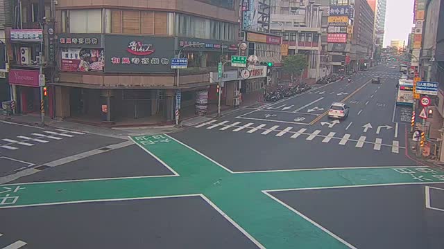 中正路復興路口(新物語書坊前號誌桿)