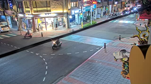 中山路-中正路(往北照中正路)