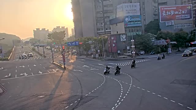 三民路長壽路口(大九傢俱前號誌桿)