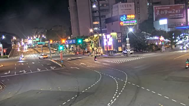 三民路長壽路口(大九傢俱前號誌桿)
