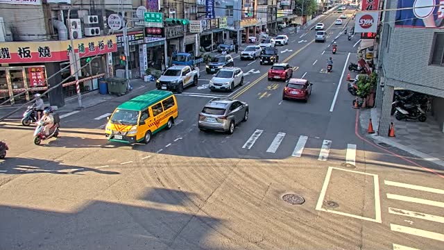 三民路建國路口(台灣大哥大前號誌桿)