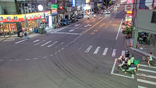 三民路建國路口(台灣大哥大前號誌桿)