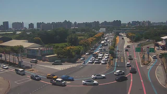 大興西路二段與國際路二段旁路側(昇降桿)