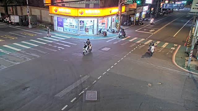 桃鶯路建國路口(7-11前號誌桿)