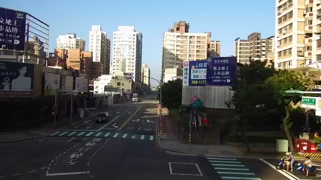 莊敬路中正路口(全家便利店旁號誌桿)