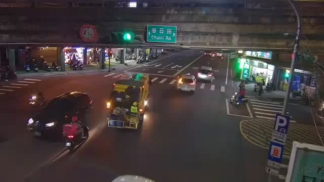 復興路與春日路口(機車行前號誌桿)