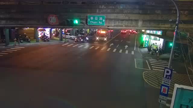 復興路與春日路口(機車行前號誌桿)