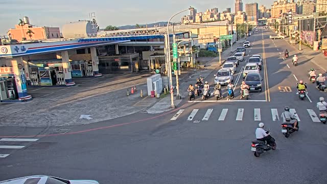 莊敬路富國路口(T字路口,鴻政汽車旁號誌桿)