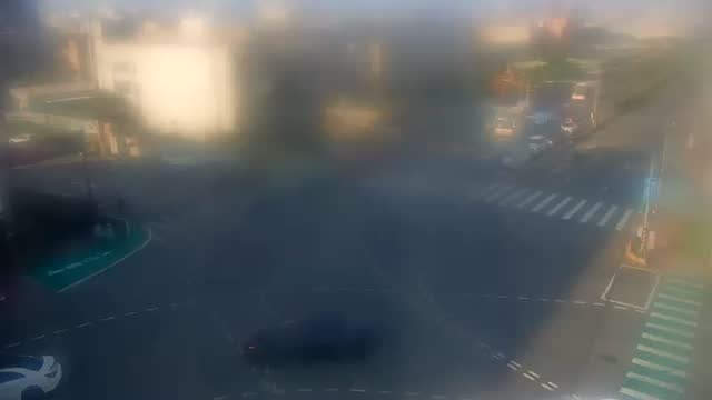 中華路二段與忠義路前分隔島(昇降桿)
