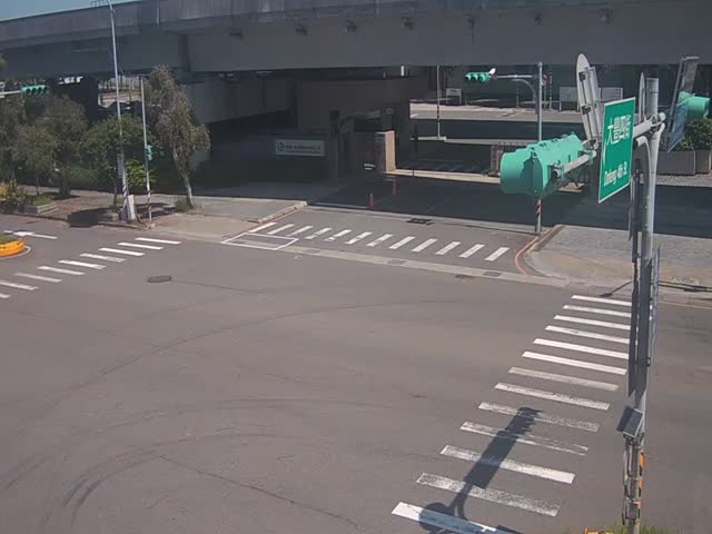 領航北路四段與大豐四街(領航北路慢車道往西北)