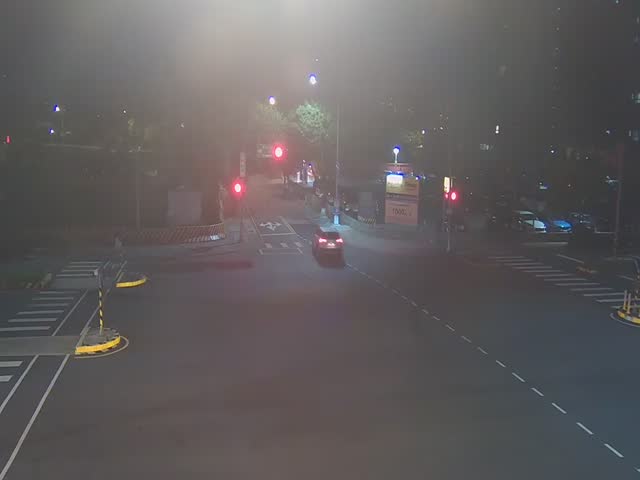 領航北路一段與洽溪路(洽溪路東側車道號誌桿上往西)