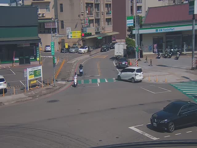 領航南路二段與新生路三段路口
