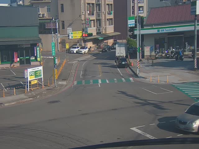 領航南路二段與新生路三段路口