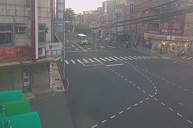 中豐南平路口