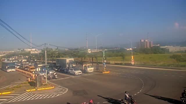 和平路與福德一街(福德一路號誌燈桿)