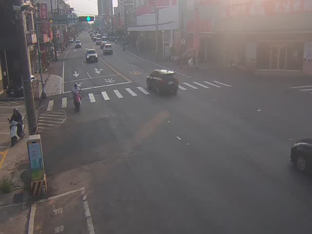員林路與仁和路口(仁和路方向號誌桿)