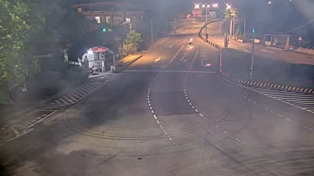 康莊路武嶺橋口(中島號誌桿(有多支天羅地網)