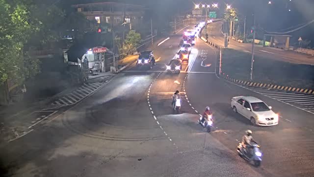 康莊路武嶺橋口(中島號誌桿(有多支天羅地網)