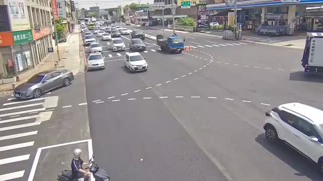 中山北路環東路口(善騰廣告前板分隔島號誌桿)
