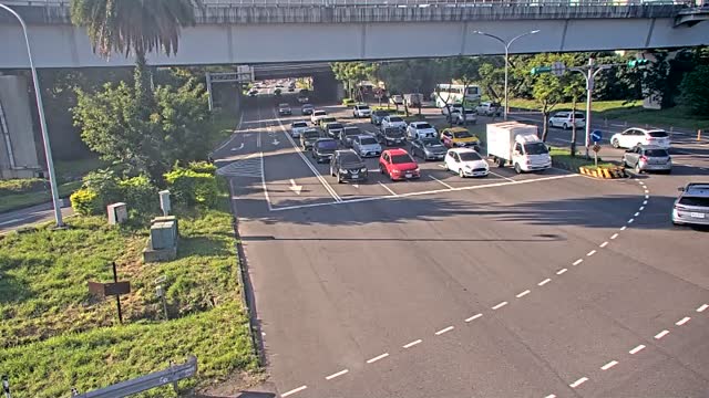 新南路二段與南崁交流道