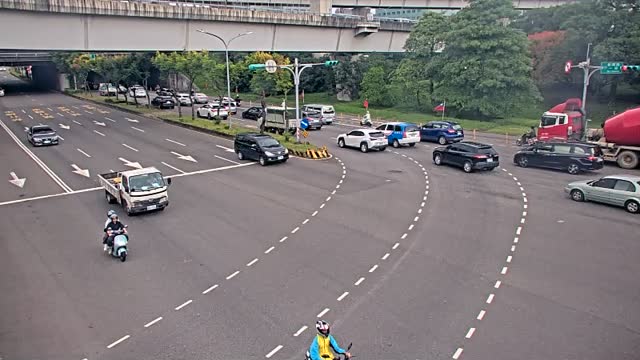 新南路二段與南崁交流道