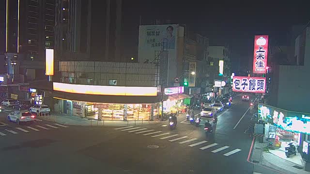 南崁路忠孝東路(7-11便利店對面號誌桿)