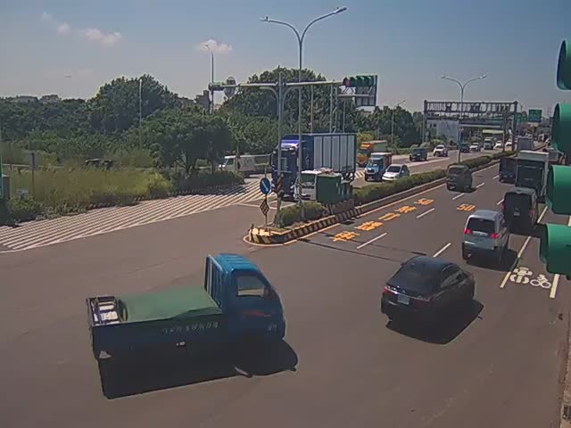 國際路一段與國二甲匝道口